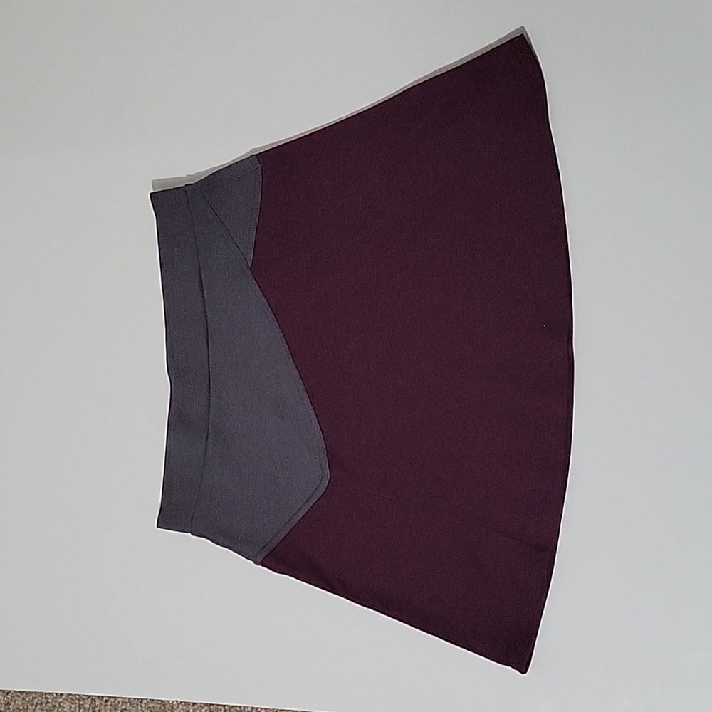 *PrAna Skirt, Women's Gray and Burgandy, Size S